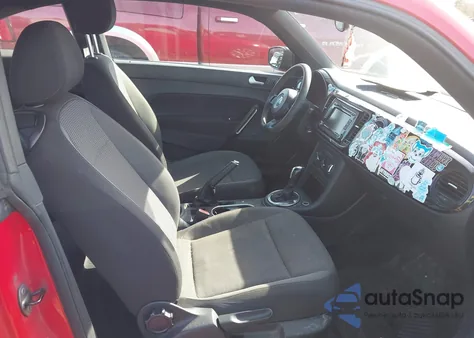 2013 Volkswagen Beetle 2.5L Entry z USA, uszkodzony, nr VIN 3VWFP7AT8DM624961